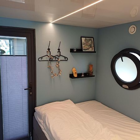 Bed-On-A-Boat Hotel Giethoorn Bagian luar foto